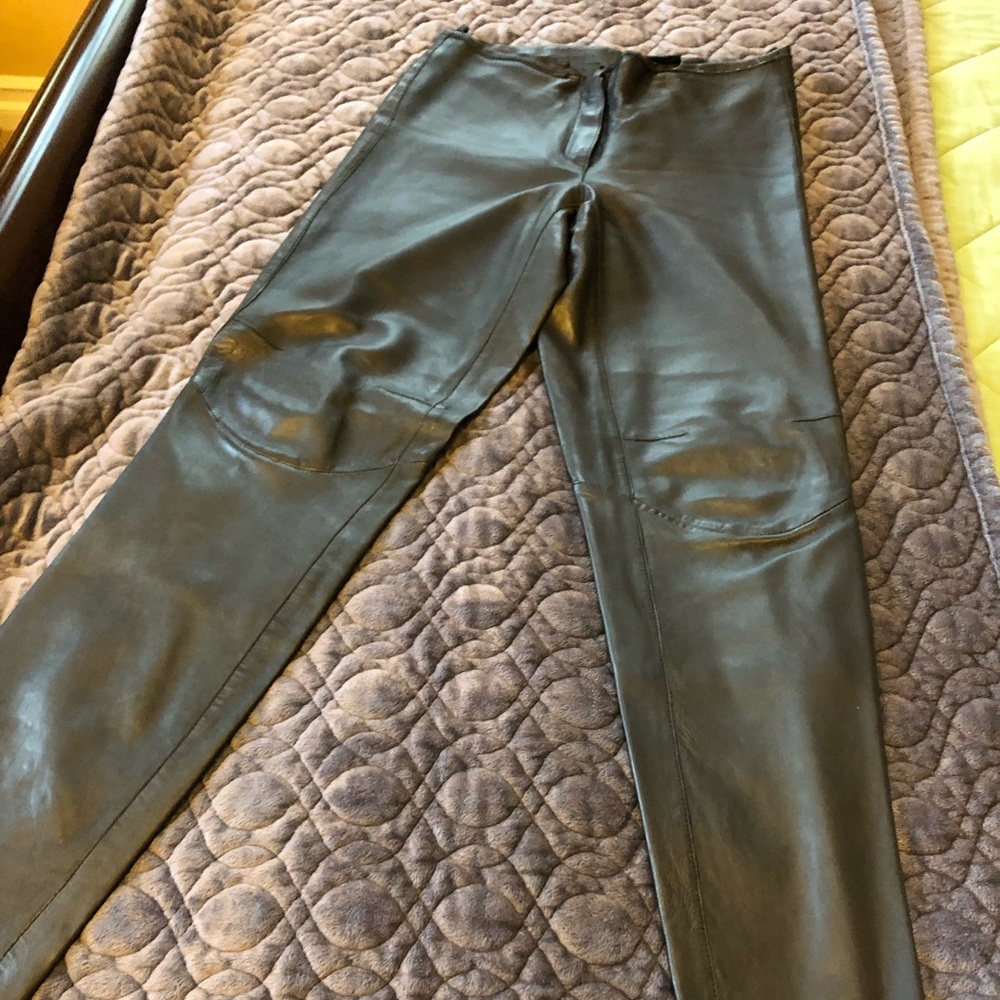 Leather pants.100%